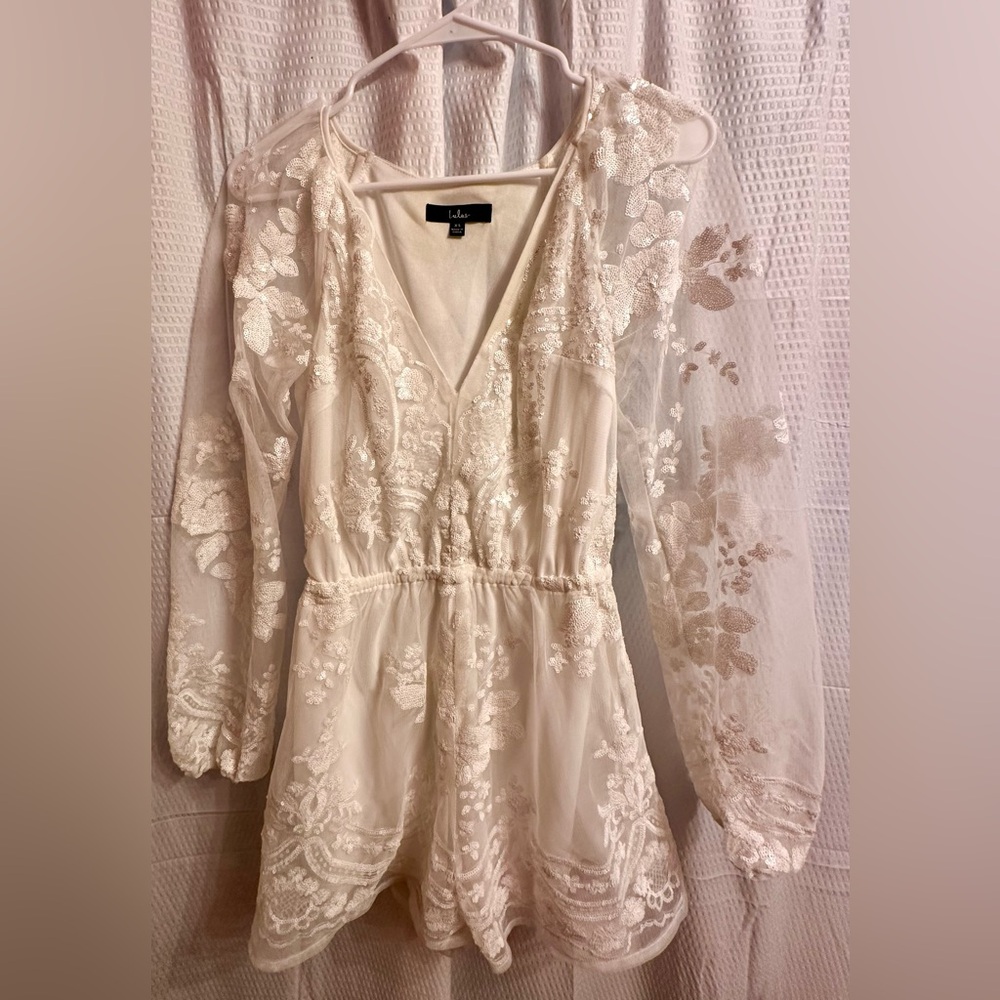 XS white lace short jumper